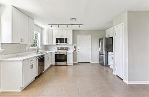 4th image of 3116 Spain St