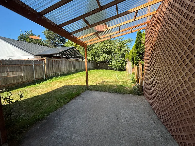 2371 SE Robin Ln — Photo 16