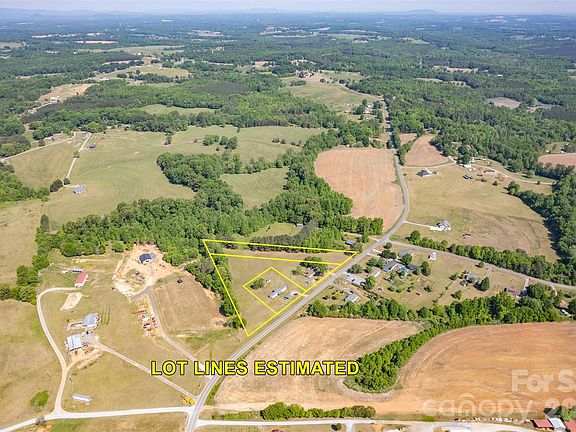 4th image of 2464 & 2462 Leonhardt Rd