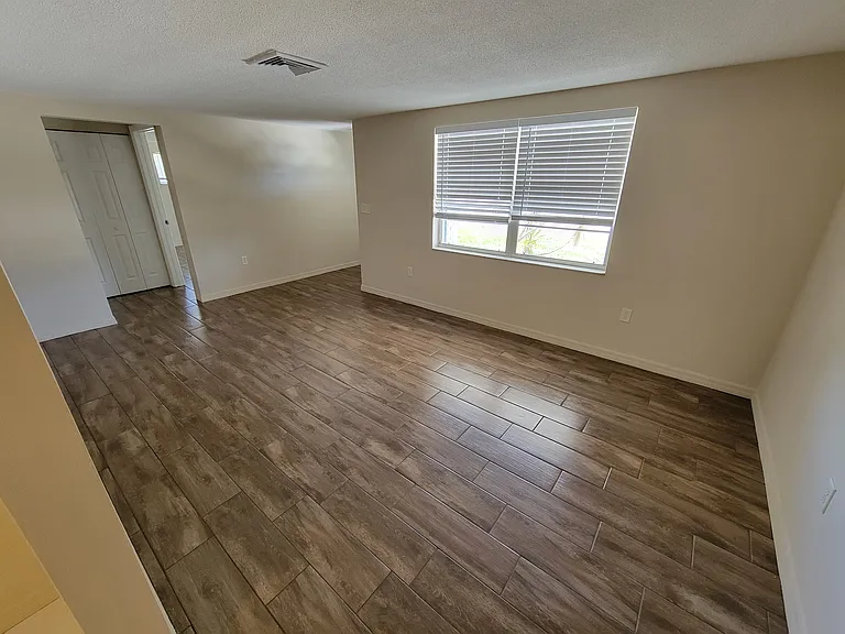 7229 Magnolia Valley Dr — Photo 4