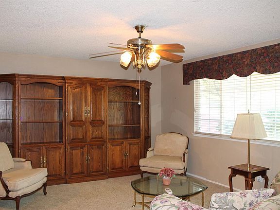 3rd image of 4844 E Weldon Ave