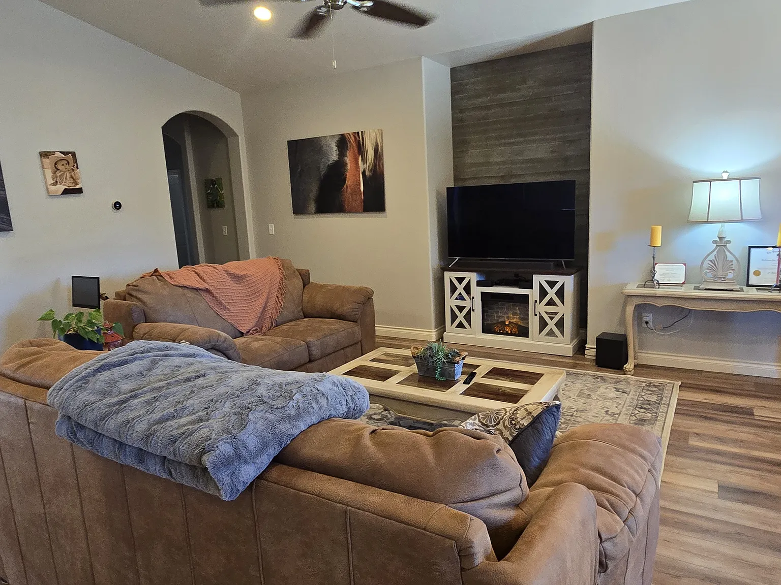 3 bed, 1596 sqft, $2,350 — Photo 4