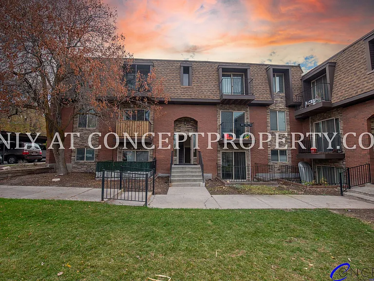 Cottonwood Heights — Photo 38