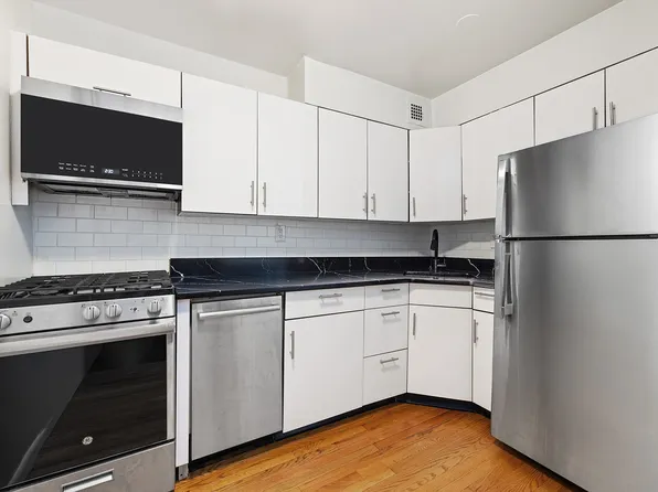 211 Thompson Street image 3 of 6