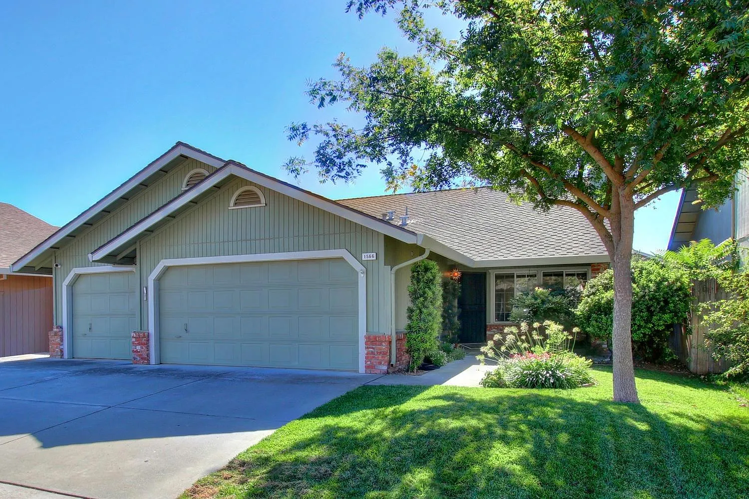 1566 Carmel Valley Dr photo 1