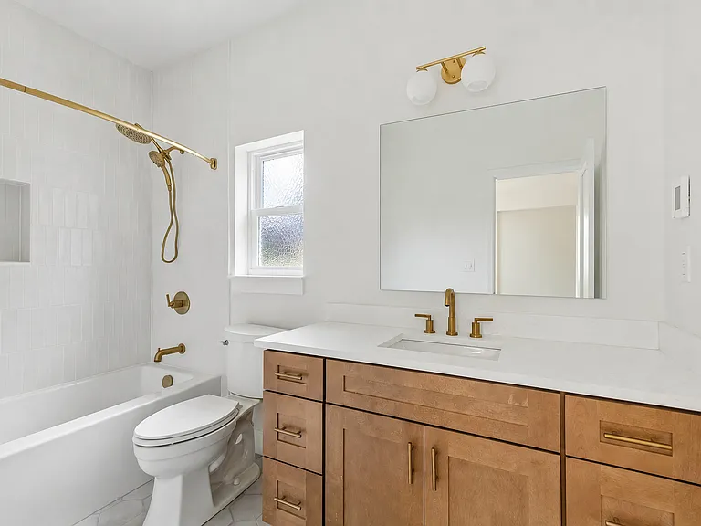 2nd floor bathroom