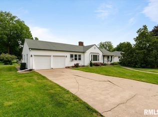 327 E Wells St, Geneseo, IL 61254