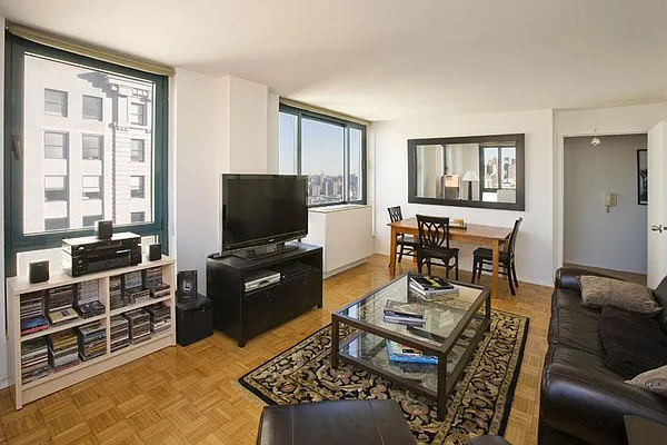 Rented by Corcoran | media 22