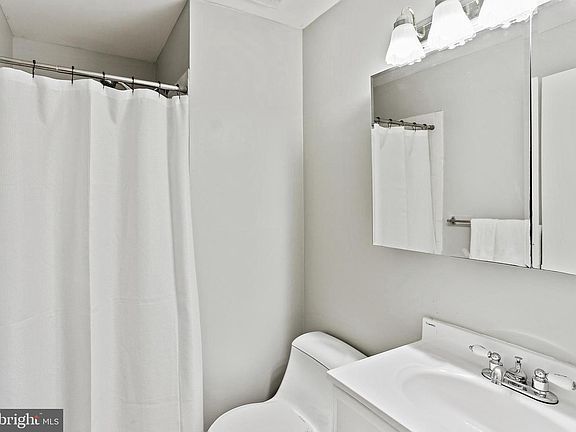 5th image of 7347 Kerry Hill Ct