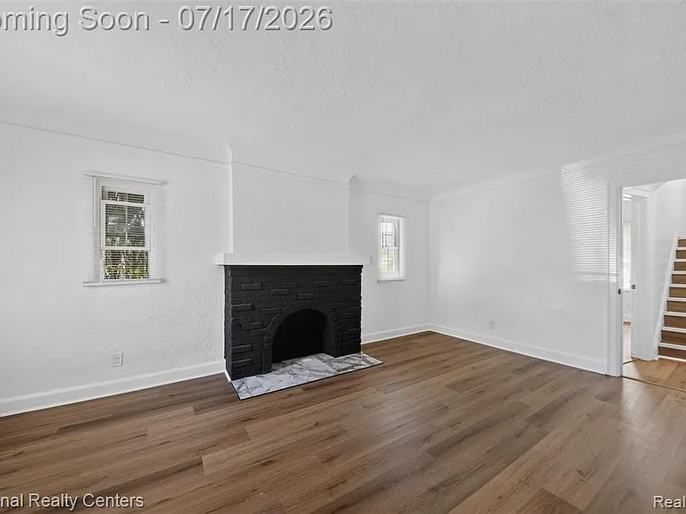 13527 Winthrop St — Photo 38