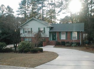 2607 S Edgewater Dr, Fayetteville, NC 28303