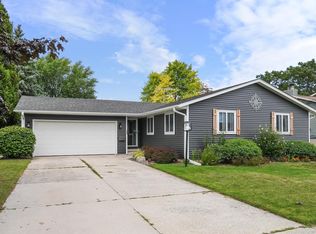 1668 Atlanta Cir, Manitowoc, WI 54220