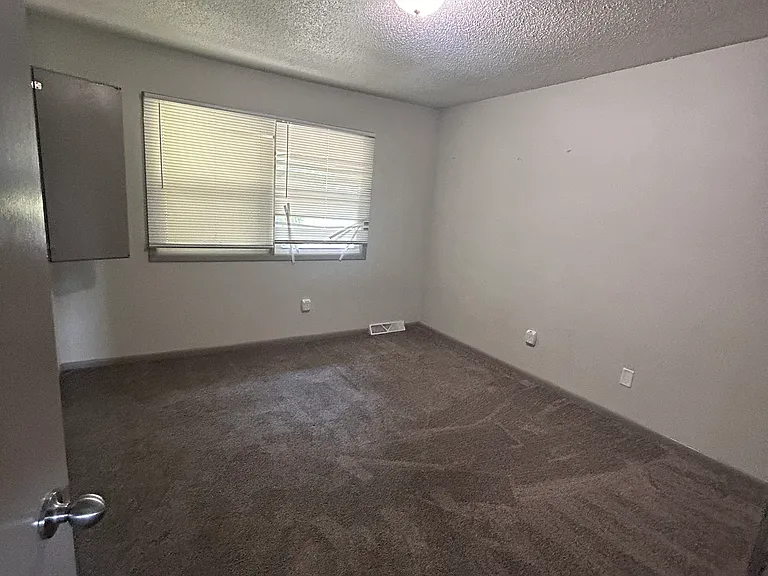 2411 SE 17th St — Photo 7