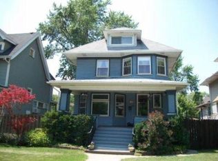 709 S Ridgeland Ave, Oak Park, IL 60304