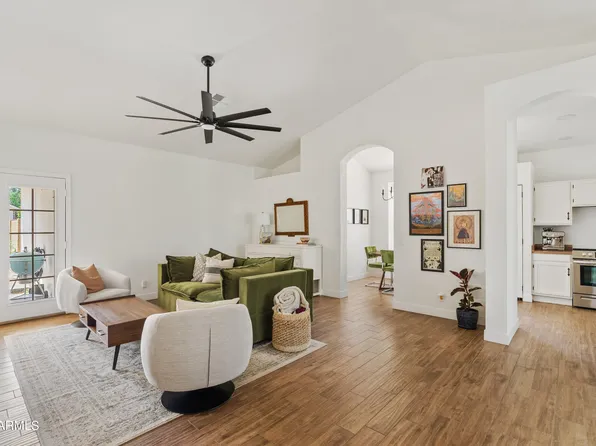 957 E CULLUMBER Street, Gilbert, AZ 85234