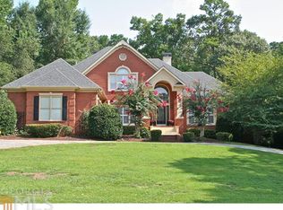 355 Emerald Lake Dr, Fayetteville, GA 30215