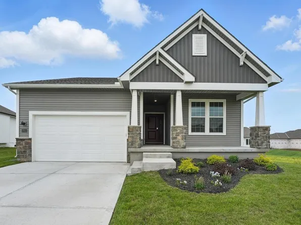 27011 E Dogwood Ln, Lake Lotawana, MO 64086