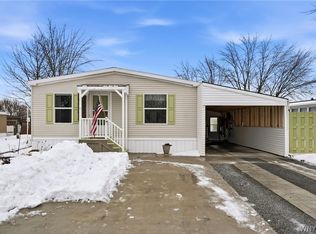 260 Sunset Dr, Holley, NY 14470