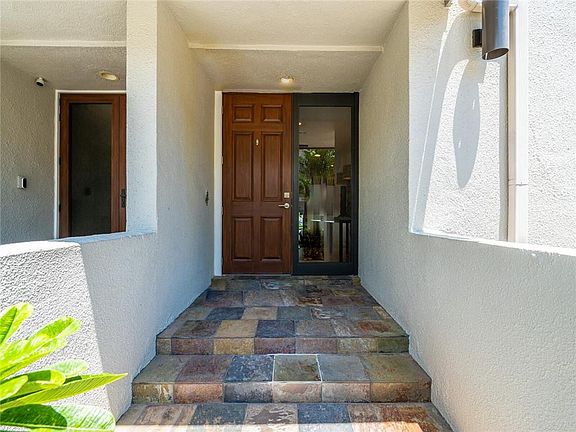3rd image of 33 Port Side Drive #33C