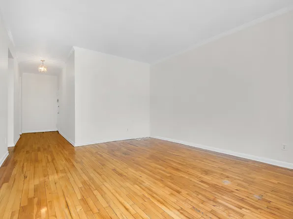 2790 Broadway 2A image 2 of 5