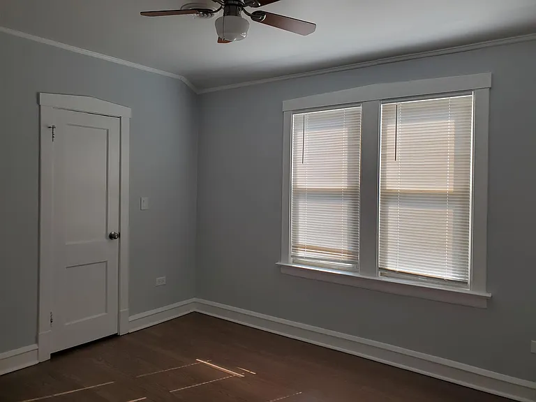 5222 N Ludlam Ave #2 — Photo 5