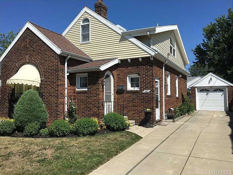 1st image of 165 Ferndale Ave