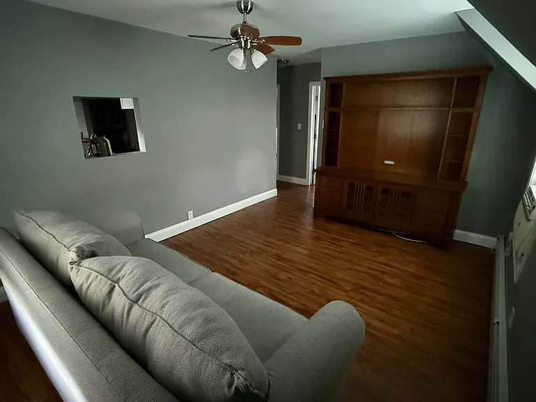 136 Hall St #2 — Photo 3