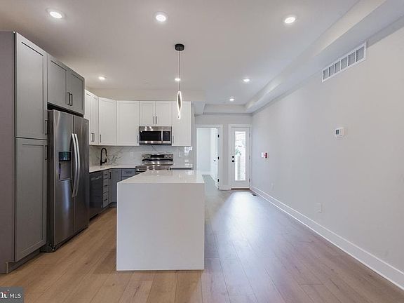 5th image of 3844 Fairmount Ave #1