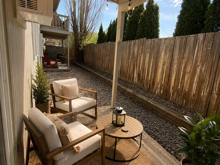 310 Pleasant Ave — Photo 4
