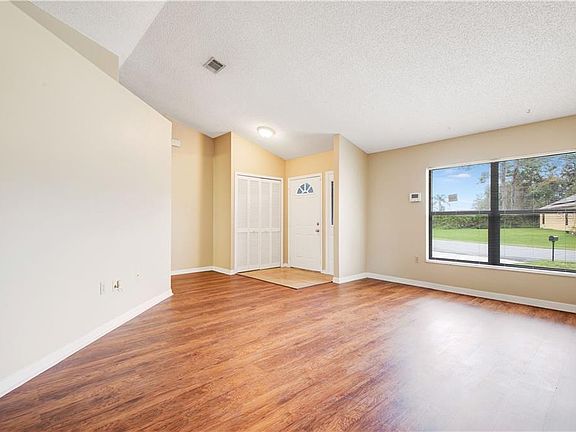 2nd image of 315 Medina Ct