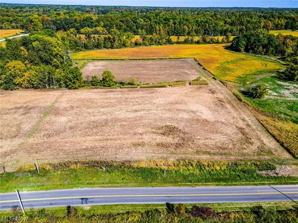 Shaw Rd, Spencer, OH 44275