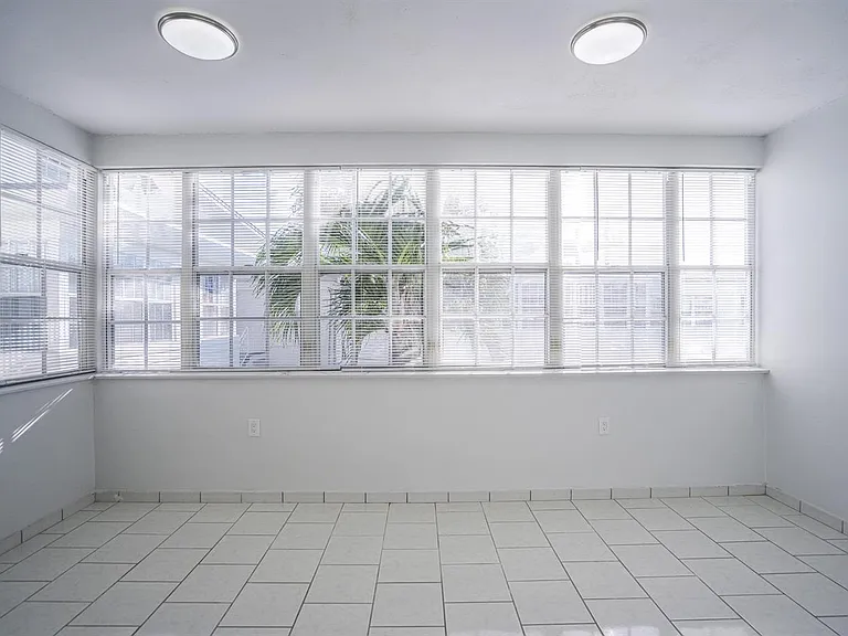 1940 Bay Dr #15 — Photo 8