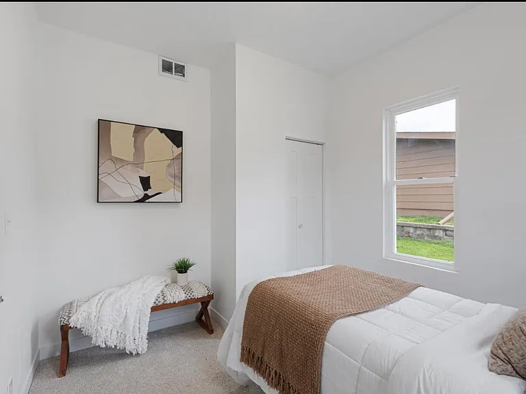 104 E Florence St — Photo 13
