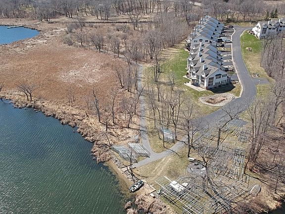 4th image of 2761 Arrowwood Dr NW