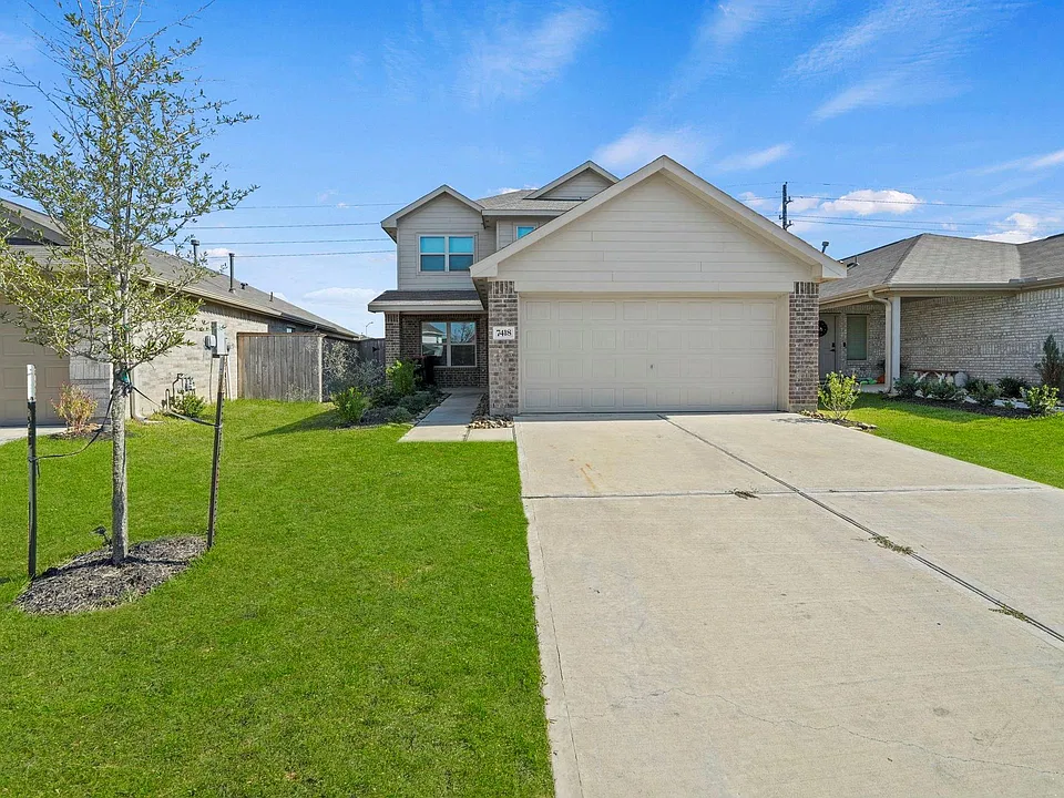 7418 Clover Chase Dr
