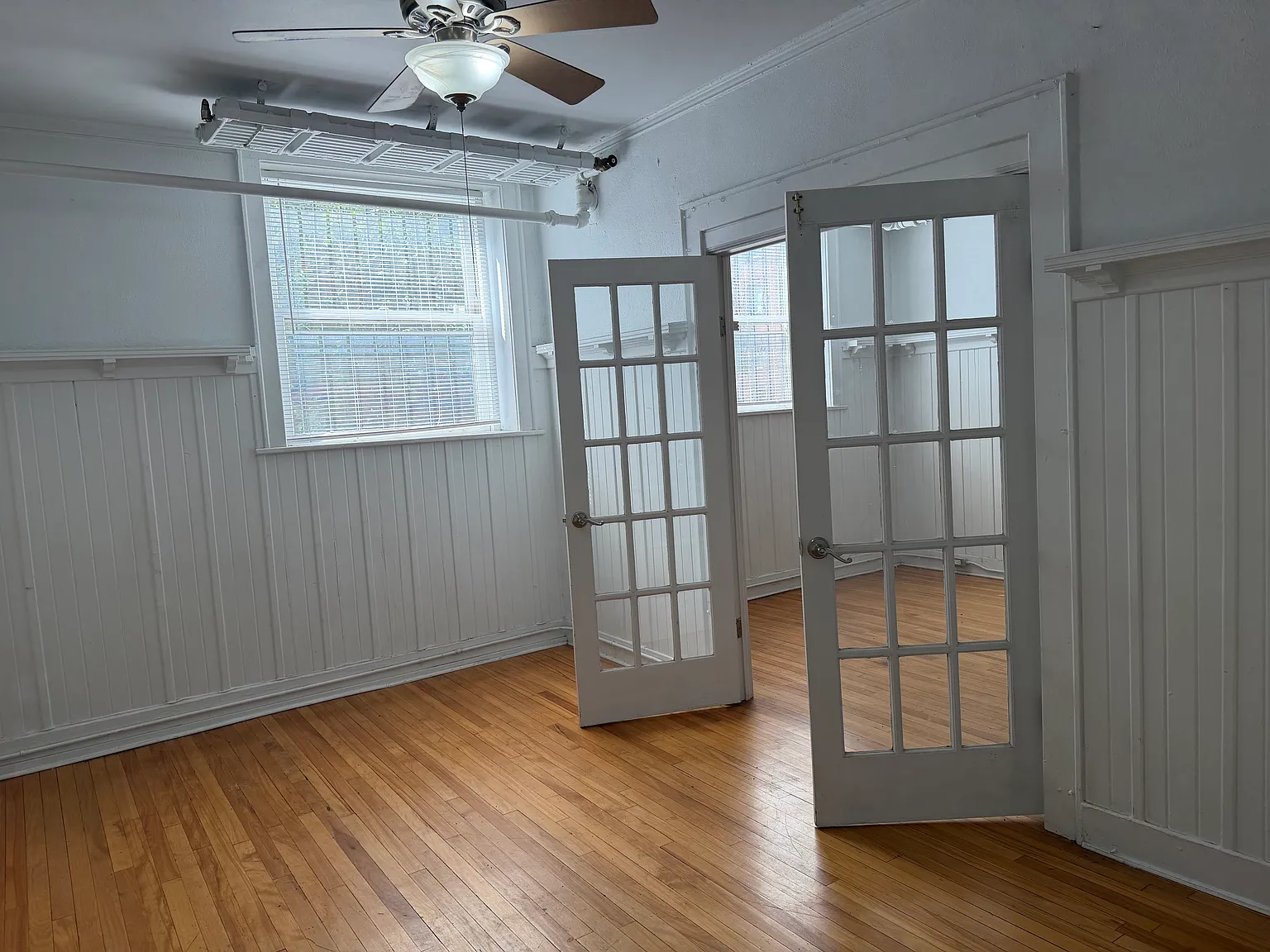 1 bed, 880 sqft, $1,350 — Photo 4