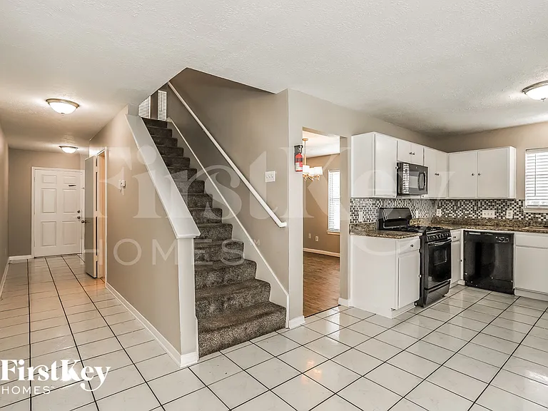 518 Foxglove Dr — Photo 7