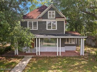 221 Magnolia Dr, Raleigh, MS 39153