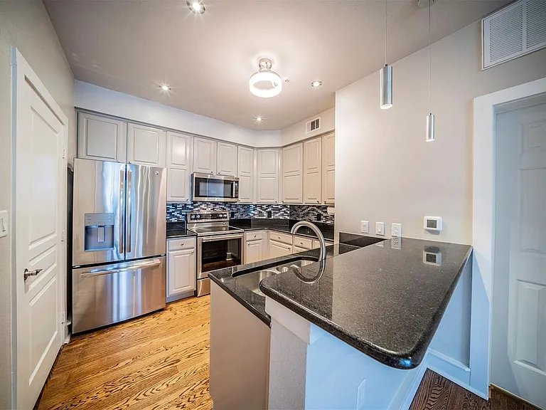 3333 Darcy St #2209 — Photo 9