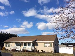 704 8th St, Grottoes, VA 24441