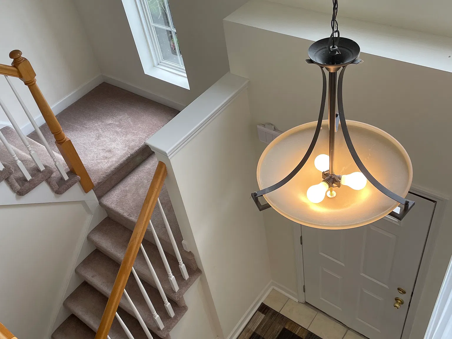 2 bed, 700 sqft, $1,900 — Photo 2