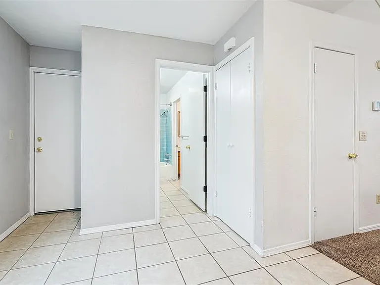 9792 River Birch Dr — Photo 3