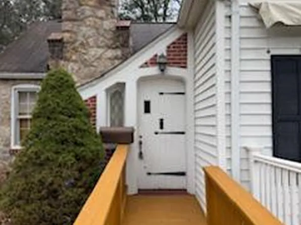 536 E Reservoir Rd, Woodstock, VA 22664