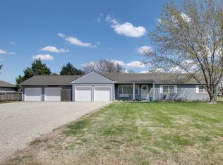 2334 S Richfield Rd, Wichita, KS 67207