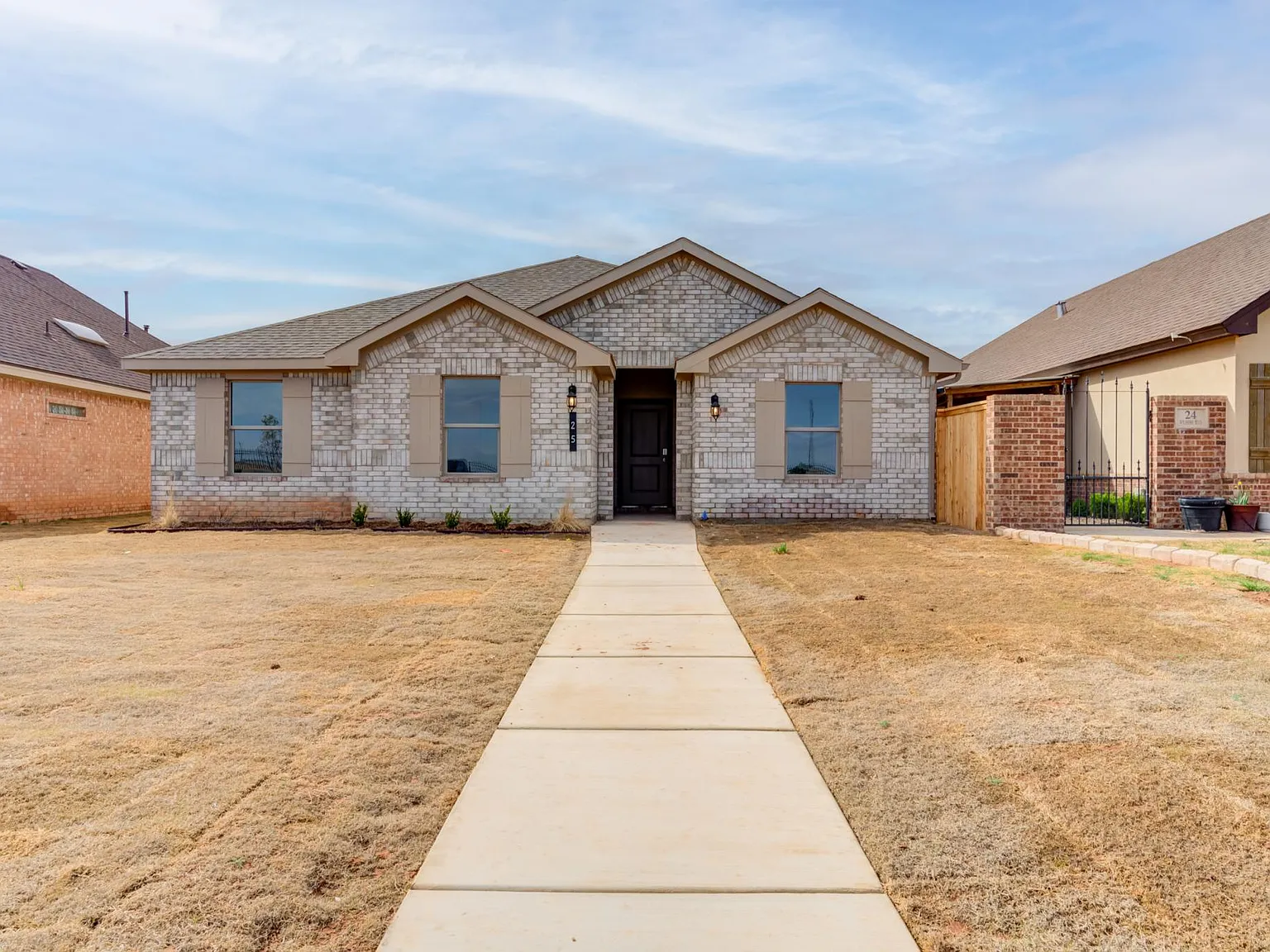 4 bed, 1803 sqft, $1,999 — Photo 2