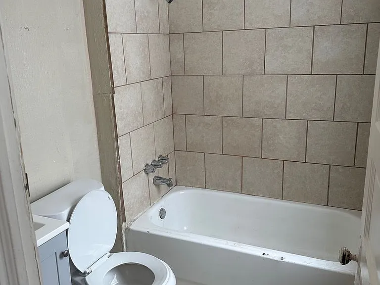 14809 Alder Ave — Photo 6