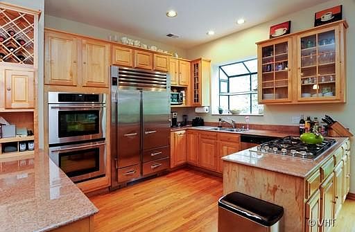 3rd image of 2501 N Wayne Ave APT 1