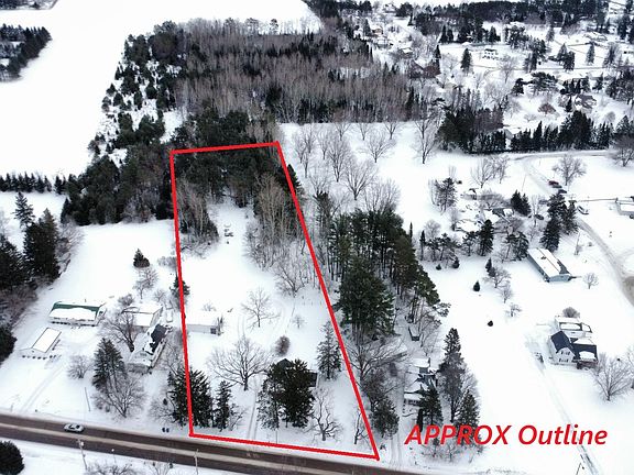 3rd image of 905 Langlade Rd