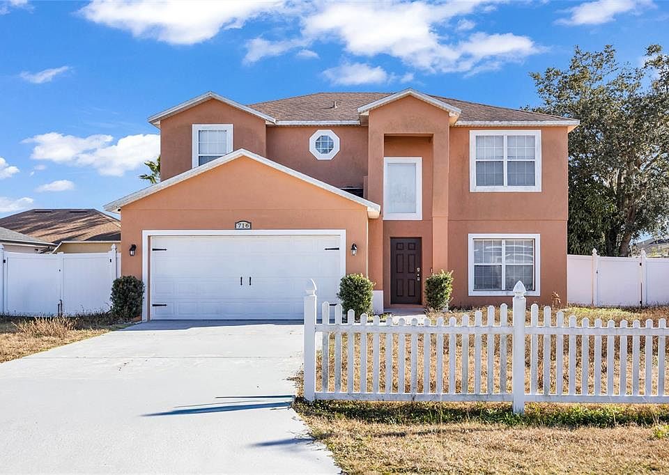 1st image of 716 Parrot Ct