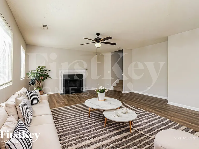 2645 Ninfield Dr — Photo 3